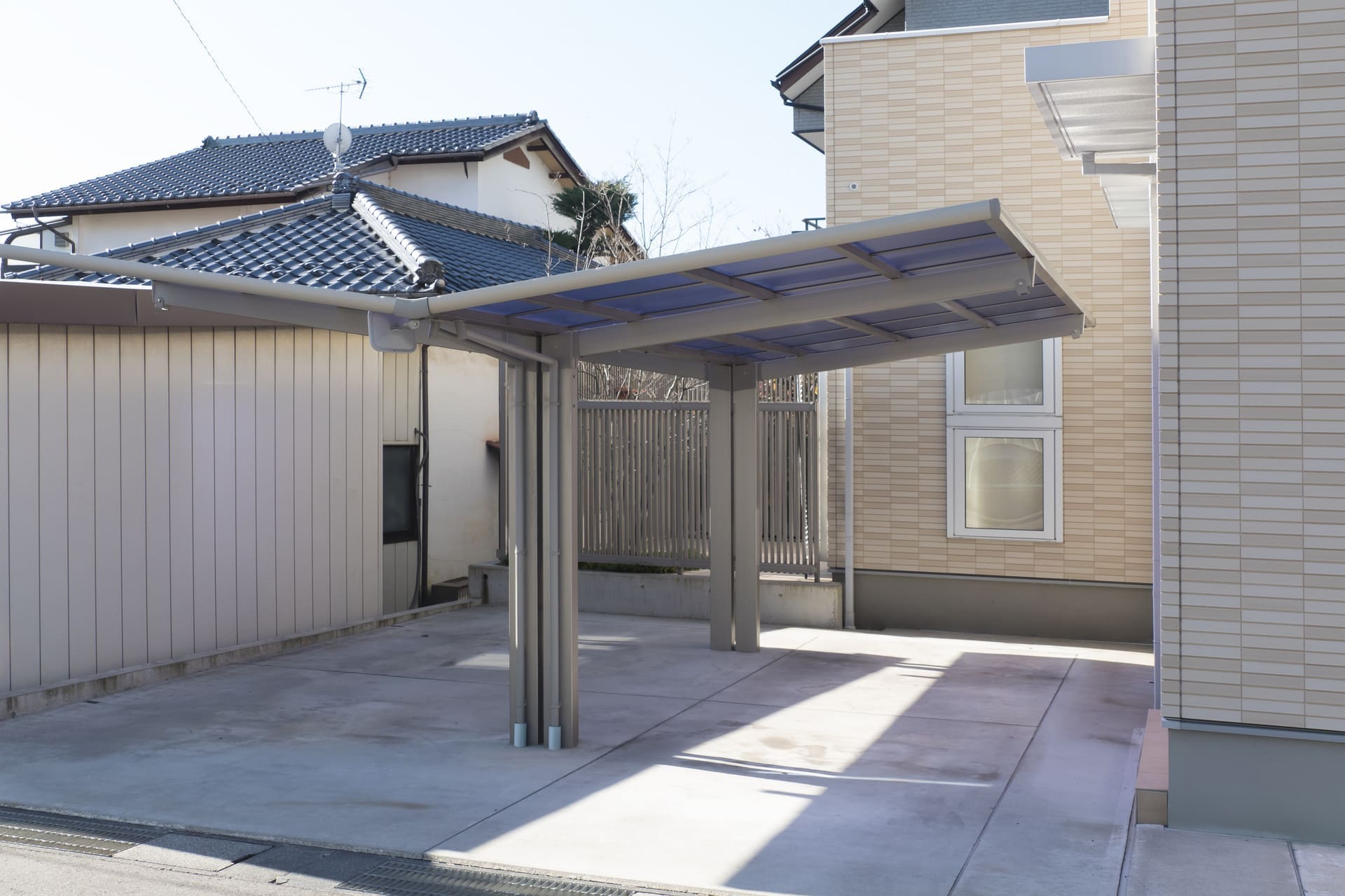 カーポートの施工 | 岡山県岡山市で外構工事ならエクステリアスリーピース